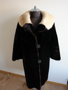 Mouton Lamb Coat Mink Collar Size 8 Petite